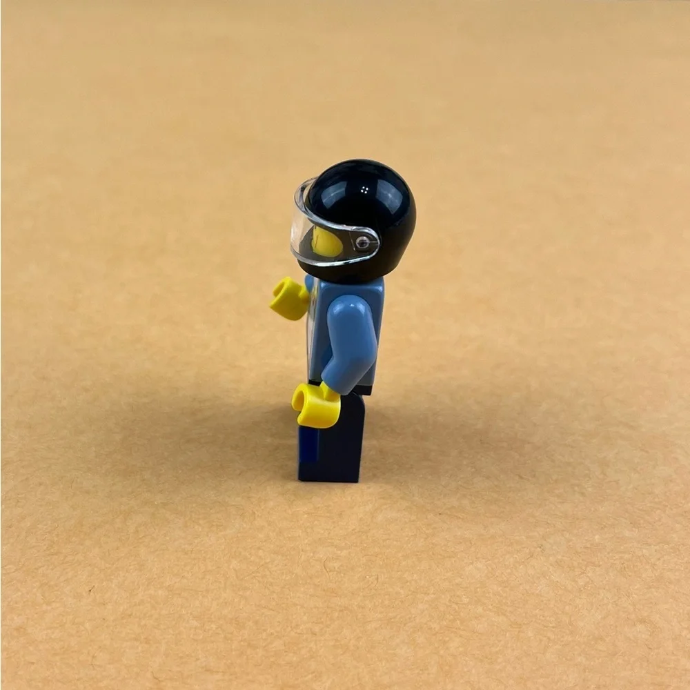 LEGO 1970 Dodge Charger R/T Driver Minifigure- 75893 sc072 2”